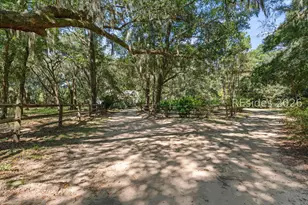 46 Rainbow Rd, Bluffton, SC 29910 - Photo 3