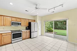 147 Landing Ln, Bluffton, SC 29909 - Photo 7