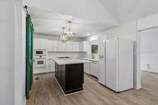 16 Kingbird Ln, Hilton Head Island, SC 29928 - Photo 7