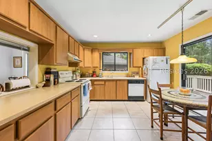 21 Acorn Ln, Hilton Head Island, SC 29928 - Photo 11