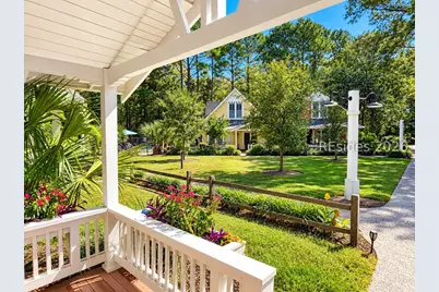 625 Spanish Wells Road #Unit 6, Hilton Head Island, SC 29926 - Photo 3