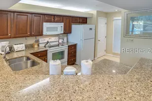 14 Wimbledon Ct, Hilton Head Island, SC 29928 - Photo 5
