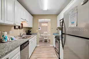 18 Lighthouse Ln, Hilton Head Island, SC 29928 - Photo 11