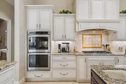 526 Colonial Drive, Hilton Head Island, SC 29926 - Photo 9