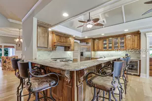 51 N Port Royal Dr, Hilton Head Island, SC 29928 - Photo 15
