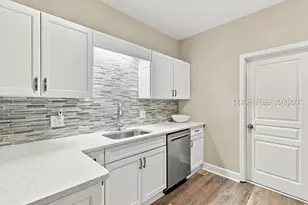 30 Wimbledon Ct, Hilton Head Island, SC 29928 - Photo 13
