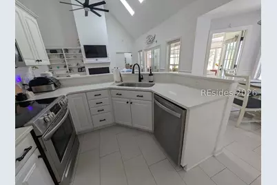 77 James F Byrnes Street, Beaufort, SC 29907 - Photo 9