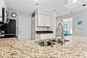 100 Colonnade Dr, Hilton Head Island, SC 29928 - Photo 9
