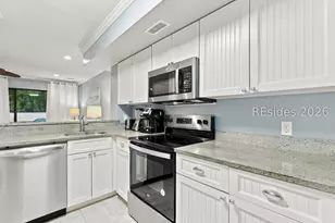 11 Tanglewood Dr, Hilton Head Island, SC 29928 - Photo 13