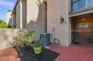 11 Tanglewood Dr, Hilton Head Island, SC 29928 - Photo 5