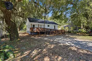 1254 Ribaut Rd, Beaufort, SC 29902 - Photo 21