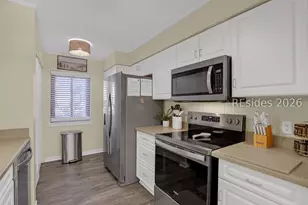 25 Deallyon Ave, Hilton Head Island, SC 29928 - Photo 11