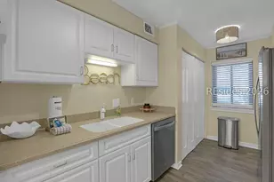 25 Deallyon Ave, Hilton Head Island, SC 29928 - Photo 13