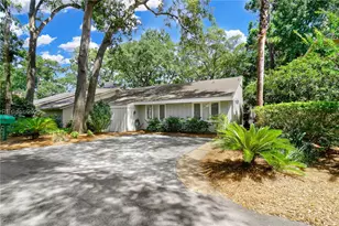 14 Water Oak Dr, Hilton Head Island, SC 29928 - Photo 1