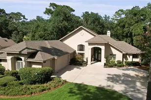 19 River Club Dr, Hilton Head Island, SC 29926 - Photo 1