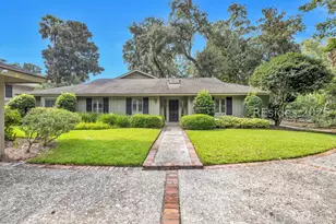 20 Woodbine Pl, Hilton Head Island, SC 29928 - Photo 1
