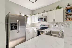 5 Gumtree Rd, Hilton Head Island, SC 29926 - Photo 1