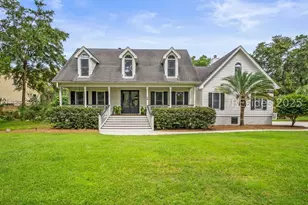 30 Dolphin Point Dr, Beaufort, SC 29907 - Photo 1