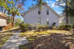 18 Salt Marsh Dr, Hilton Head Island, SC 29926 - Photo 1