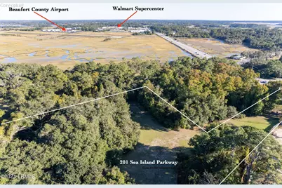 201 Sea Island Pkwy, Beaufort, SC 29907 - Photo 1