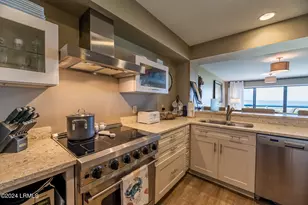 6 N Harbor Dr, Harbor Island, SC 29920 - Photo 11