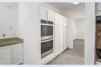 27 E National Boulevard, Beaufort, SC 29907 - Photo 13