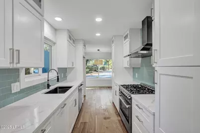 17 Bridgeport Lane, Hilton Head Island, SC 29928 - Photo 11