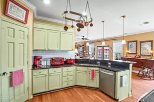 8 E River Dr, Beaufort, SC 29907 - Photo 31