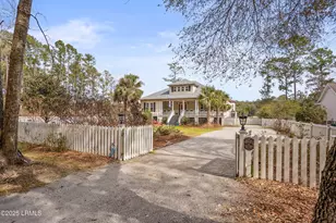 8 E River Dr, Beaufort, SC 29907 - Photo 5