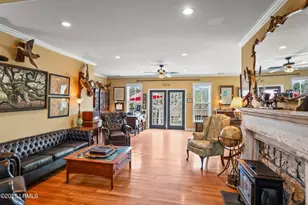 8 E River Dr, Beaufort, SC 29907 - Photo 19