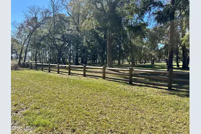202 Harborview Drive, Beaufort, SC 29907 - Photo 3