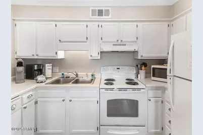 40 Folly Field Road #234, Hilton Head, SC 29928 - Photo 3