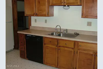 6025 Creek Road, Beaufort, SC 29906 - Photo 9