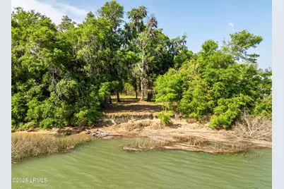 16 Comfort Point, Saint Helena Island, SC 29920 - Photo 3