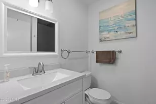 663 William Hilton Pkwy, Hilton Head Island, SC 29928 - Photo 17