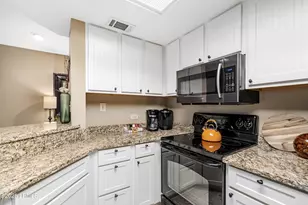 13 Harbourside Ln, Hilton Head Island, SC 29928 - Photo 19