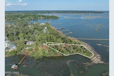 418 Islands Avenue, Beaufort, SC 29902 - Photo 1
