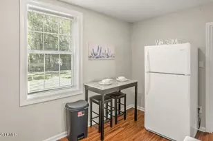 162 James St, Beaufort, SC 29902 - Photo 7