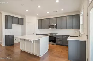 423 Parkside Commons, Bluffton, SC 29910 - Photo 9