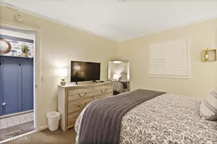 40 Folly Field Rd, Hilton Head Island, SC 29928 - Photo 31