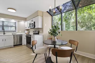 11 Lake Forest Dr, Hilton Head Island, SC 29928 - Photo 11