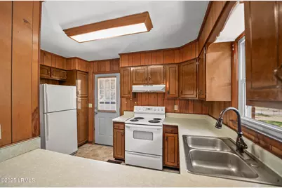 25 Miller Drive W, Beaufort, SC 29907 - Photo 9