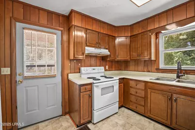 25 Miller Drive W, Beaufort, SC 29907 - Photo 11