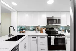 4 Marsh Harbor Dr, Beaufort, SC 29907 - Photo 11