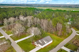 126 Chicora Ln, Yemassee, SC 29945 - Photo 11