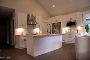 2013 Lafayette St, Beaufort, SC 29902 - Photo 7