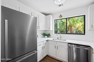 2919 Waters Edge Ct W, Beaufort, SC 29902 - Photo 11