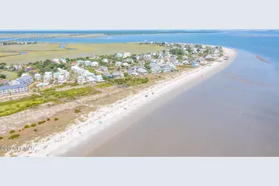 21 Lakeview Lane, Harbor Island, SC 29920 - Photo 13