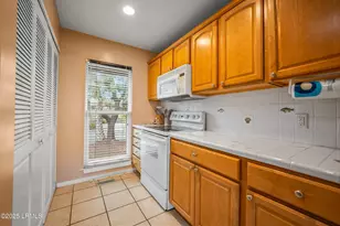 229 Tennis Villa Cir, Saint Helena Island, SC 29920 - Photo 15