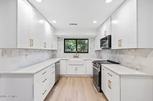 4 Brown Thrasher Rd, Hilton Head Island, SC 29926 - Photo 7